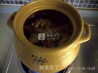 眉豆花生鸡脚汤的做法步骤:5