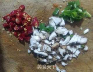 香菇肉末炒粉丝的做法步骤：3