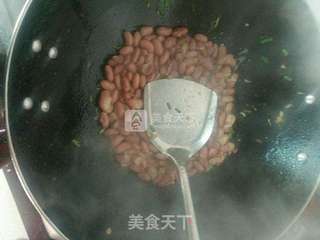 炒云南红豆的做法步骤:4