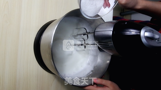 花环水果裸蛋糕的做法步骤:5