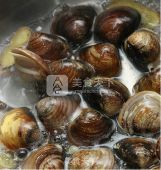 帝王蟹腿茶碗蒸的做法步骤:2