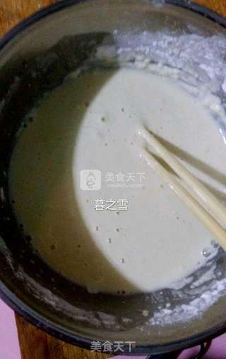 香甜胡萝卜鸡蛋饼的做法步骤:2