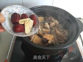 山药蘑菇土鸡汤的做法步骤:4