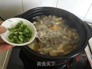 山药蘑菇土鸡汤的做法步骤:8
