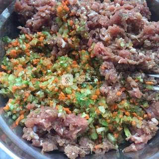 羊肉芹菜饺子的做法步骤:4