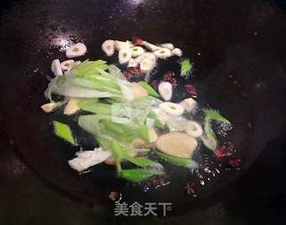 红烧鸡翅炖蛋的做法步骤:10