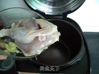 椰子煲老鸡的做法步骤:5
