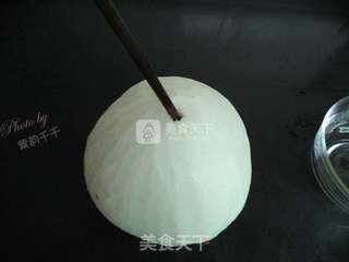 椰子煲老鸡的做法步骤:2