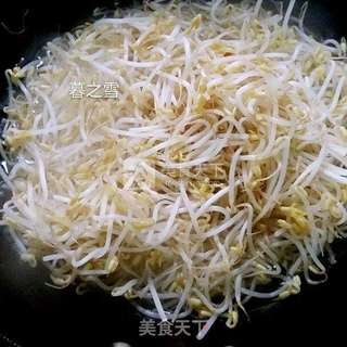 凉拌豆芽的做法步骤:2