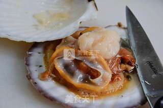 比手掌还大的扇贝【蒜蓉粉丝蒸虾夷贝】的做法步骤:3
