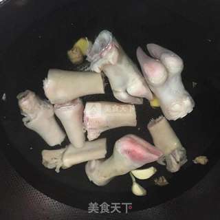 酱羊蹄的做法步骤：2