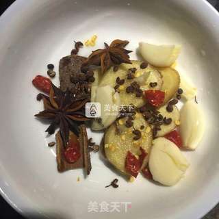 泡椒凤爪的做法步骤:2
