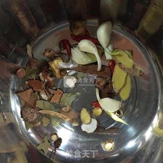 酱羊蹄的做法步骤:5