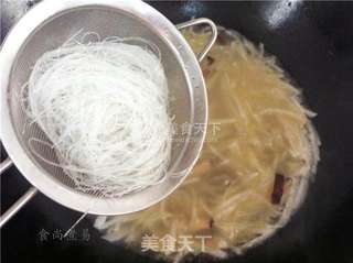 鸡汤萝卜水晶粉丝的做法步骤：7