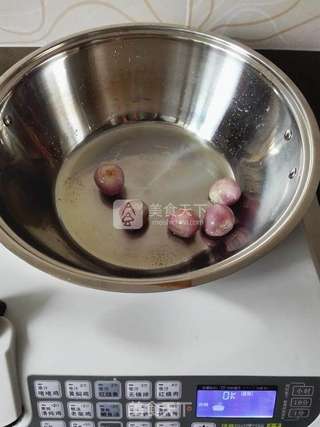 红酒炖牛肉的做法步骤:2