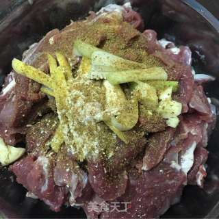 大葱爆羊肉的做法步骤:3