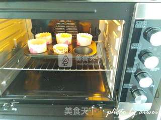 圣诞小人杯子蛋糕的做法步骤:14