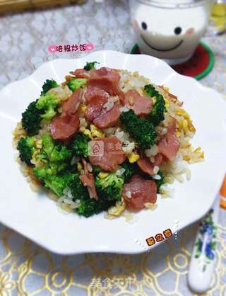 西蓝花培根炒饭的做法步骤:9