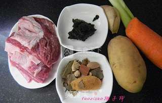 酱烧土豆牛肉的做法步骤：1