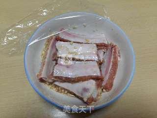 蒜香排骨的做法步骤：1