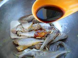 香酥小黄鱼的做法步骤:2