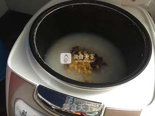 香菇核桃滑鸡粥的做法步骤:4