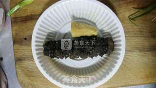 清炖老母鸡海参汤的做法步骤:2