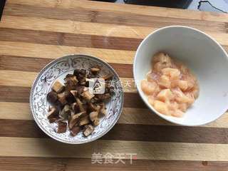 香菇核桃滑鸡粥的做法步骤:3