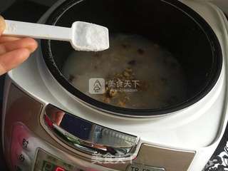 香菇核桃滑鸡粥的做法步骤:7