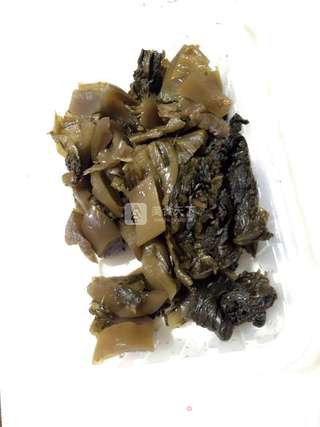 客家咸菜焖猪肉的做法步骤:2