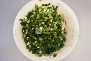 白白胖胖的 #鲜虾韭菜大饺子#的做法步骤:6