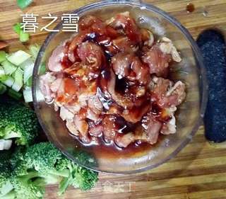 香菇肉酱面的做法步骤:3