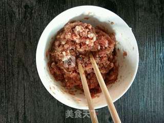 荠菜猪肉馄饨的做法步骤:5