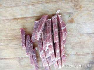 泰汁烧茄子的做法步骤:2