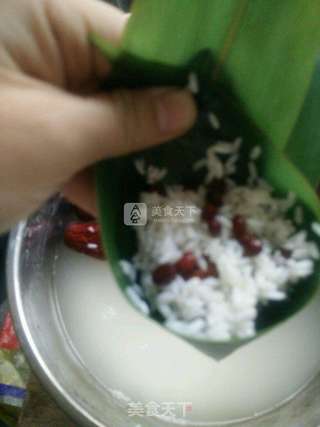 红豆枣粽子的做法步骤:5