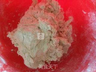 荠菜猪肉馅水饺的做法步骤:2