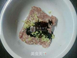 荠菜猪肉馅水饺的做法步骤:7