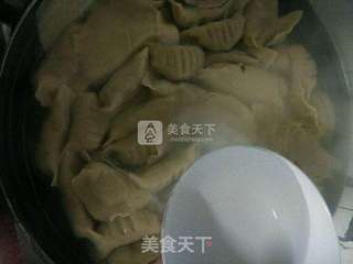 荠菜猪肉馅水饺的做法步骤:24