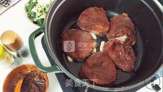 牛排沙拉一厨作铸铁锅版的做法步骤:5