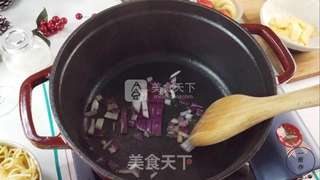 芝士番茄意面一厨作铸铁锅版的做法步骤:3