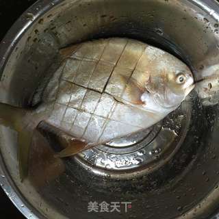 清蒸鲳鱼的做法步骤:3