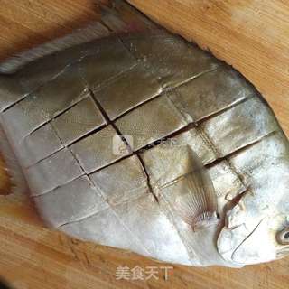 清蒸鲳鱼的做法步骤:2