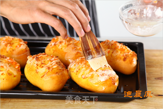 胡萝卜肉松面包的做法步骤:18