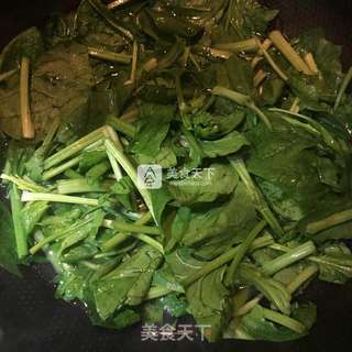 菠菜拌腰果的做法步骤:4