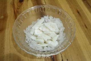 木糖醇银耳雪梨汤的做法步骤:2