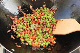 老鹅干巴炒饭的做法步骤：4