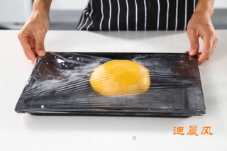 胡萝卜肉松面包的做法步骤:4