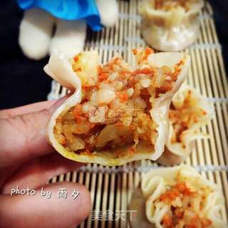饺子皮的完美变身-胡萝卜烧卖的做法步骤:11
