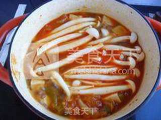 辣白菜豆腐锅的做法步骤:7