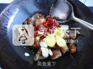 干锅啤酒鸭的做法步骤:5